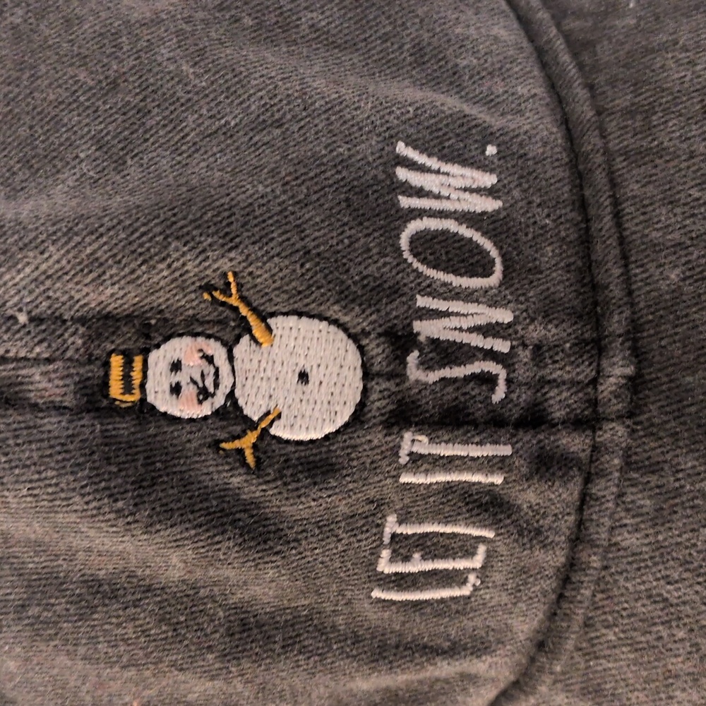 Rae Dunn Let It Snow Snowman Cap - Picture 2 of 9
